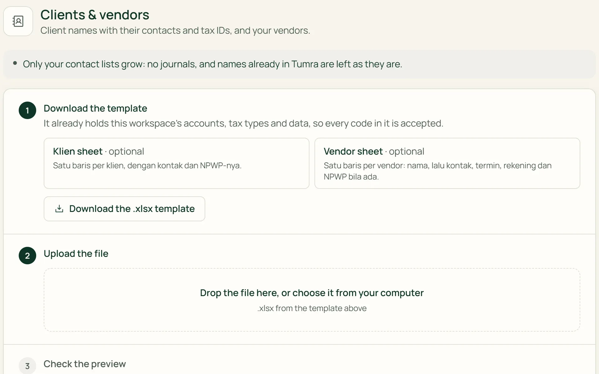 Tumra's Excel template for importing clients and vendors, with its Petunjuk and Referensi sheets.