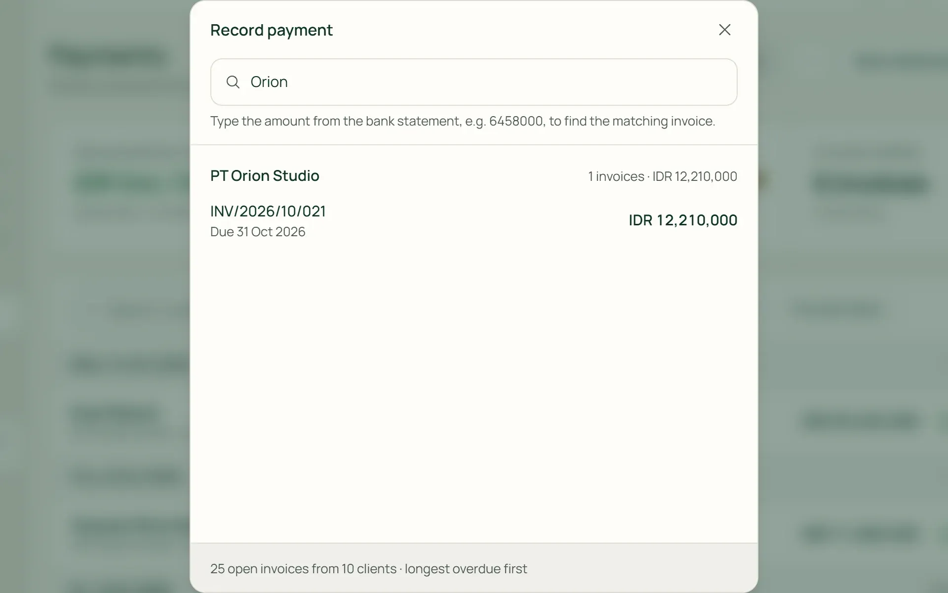 Choosing the invoice being paid from the list of open invoices in Tumra.